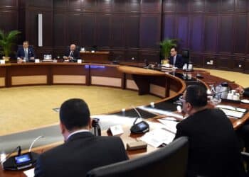 رئيس الوزراء يتابع الموقف التنفيذي للأعمال بالمتحف المصري الكبير وتطوير المنطقة المحيطة