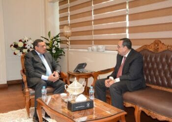 وزير التنمية المحلية يتابع مع محافظ شمال سيناء مشروعات التنمية والخدمات