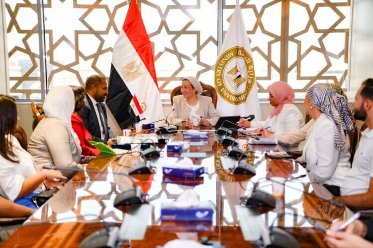 وزيرة البيئة تلتقى ووفد جامعة كوت دازور الفرنسية