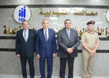 وزير التنمية المحلية ومحافظ القليوبية ومدير سلاح الإشارة يشهدون توقيع بروتوكول لتقديم خدمات الشبكة الوطنية للطوارئ والسلامة العامة