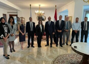 وزيرة الهجرة تلتقي وزير العمل القبرصي لتعزيز التعاون في تنقل العمالة