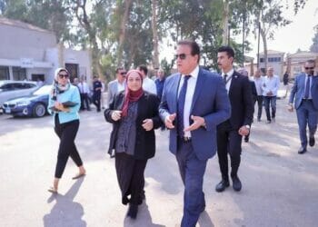 وزير الصحة يتفقد مستشفى مصر الجديدة للصحة النفسية لمتابعة آليات العمل ببرنامج خفض الضرر