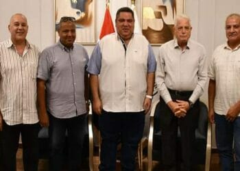 محافظ جنوب سيناء يلتقي رئيس الغرفة التجارية الجديدويوجه بتكثيف الجهود لدعم المواطن وإقامة معرض دائم للسلع الغذائية