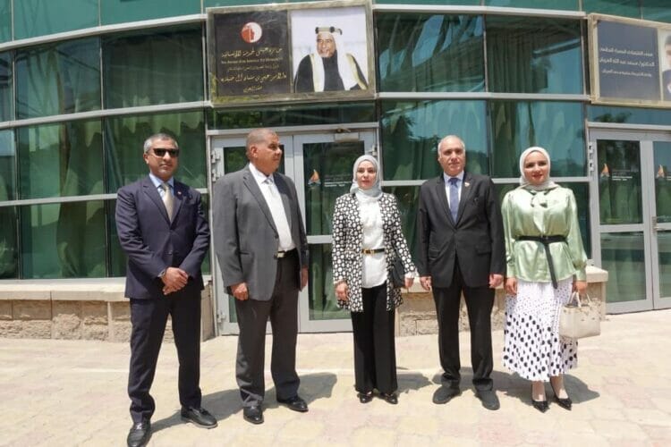 سفيرة مملكة البحرين لدى جمهورية مصر العربية تزور مستشفى 57357 لسرطان الأطفال