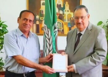 كتاب الذوادي افضل شيء السنه دي ابداعات لخبير الدبلوماسية والإعلام والإنسانية