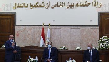 في دعوى خلع بيعايرني بشعري ويقولي شبه سلك المواعين