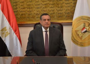 وزير التنمية المحلية يتلقى تقرير عن جهود مبادرة صوتك مسموع