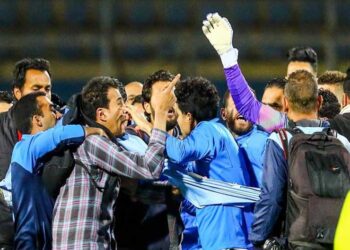 عمرو أديب بعد خناقة لاعبية الزمالك فين السلوك الرياضي ومحمد صبحي ازاي يسيب المرمي