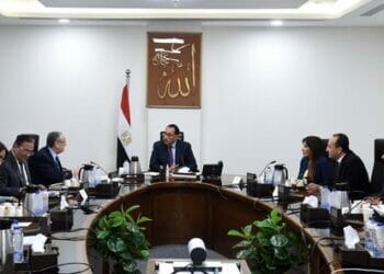 رئيس الوزراء يلتقى وزير الكهرباء لمتابعة عدد من ملفات العمل