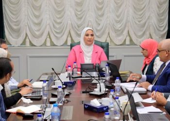 وزيرة التضامن الاجتماعي تترأس اجتماعًا موسعاً لفريق الحماية الاجتماعية لسرعة تنفيذ زيادات "تكافل وكرامة" مع تحسين خدمات الاستجابة للتظلمات والشكاوى 1 وزيرة التضامن الاجتماعي تترأس اجتماعًا موسعاً لفريق الحماية الاجتماعية لسرعة تنفيذ زيادات "تكافل وكرامة" مع تحسين خدمات الاستجابة للتظلمات والشكاوى