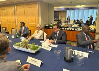 وزير الصحة والسكان يلقي كلمة في جلسة التحديات والحلول لمعالجة أزمة الصحة المناخية 3 وزير الصحة والسكان يلقي كلمة في جلسة التحديات والحلول لمعالجة أزمة الصحة المناخية