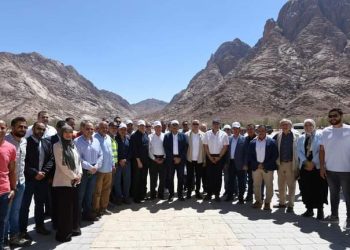 رئيس الوزراء يتفقد مشروع إنشاء ساحة ومبنى السلام بسانت كاترين