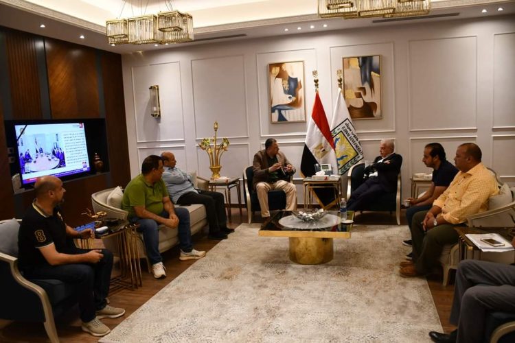 فودة يناقش أعمال تطوير مصر القديمة بالسوق القديم بشرم الشيخ 1 فودة يناقش أعمال تطوير مصر القديمة بالسوق القديم بشرم الشيخ