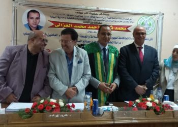 كلية الدراسات العليا والبيئة جامعة عين شمس تناقش بحثا علميا حول الجودة والسلامة المهنية في شركات الصلب