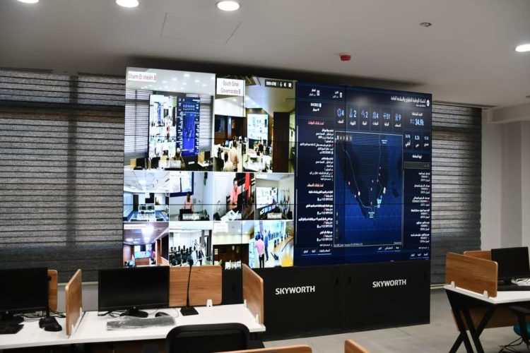 محافظ جنوب سيناء يصطحب وزير المالية في جولة تفقدية لمبني مجلس مدينة شرم الشيخ