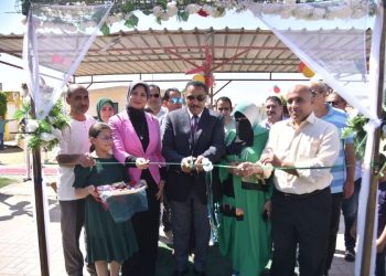 محافظ مطروح يفتتح معرض اهلا مدرستي بتخفيضات من ٣٠ _ ٤٠%