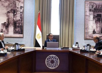 رئيس الوزراء يناقش آليات تحفيز المزارعين لزراعة المحاصيل المستهدفة وتفعيل الزراعات التعاقدية