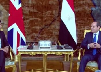 الرئيس السيسي يحذر من انزلاق المنطقة في حرب خلال لقائه رئيس وزراء بريطانيا