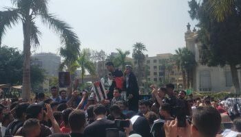 طالبة فلسطينية بجامعة عين شمس أهلى فى غزة ومش عارفه اطمن عليهم