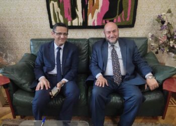رئيس التحرير يكتب :  إنتبهوا .. إلا صاحبة الجلاله .