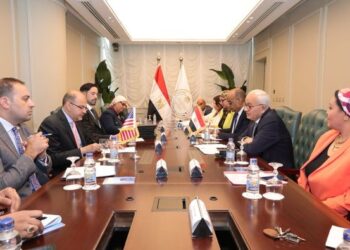 وزير التربية والتعليم يستقبل نائب مساعد وزير الخارجية الأمريكي لشئون التعليم والثقافة لبحث سبل تعزيز التعاون فى مجال التعليم