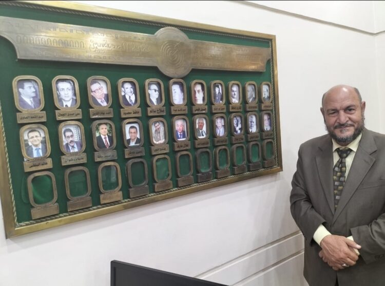 محمود الشاذلى يكتب : الصحافه بالدستور والقانون نبض الشعب وضمير الوطن . 1 محمود الشاذلى يكتب : الصحافه بالدستور والقانون نبض الشعب وضمير الوطن .