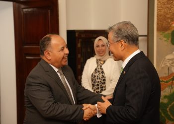 السفير كيم يونج هيون يرحب بالمصريين في البيت الأبيض في المعادي احتفالا بعيد كوريا