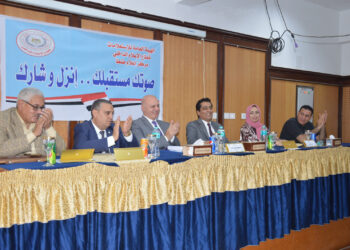 محاضرة ثرية للكاتب الصحفي أيمن عبدالمجيد بجامعة طنطا بين دروس الماضي وتحديات الحاضر .