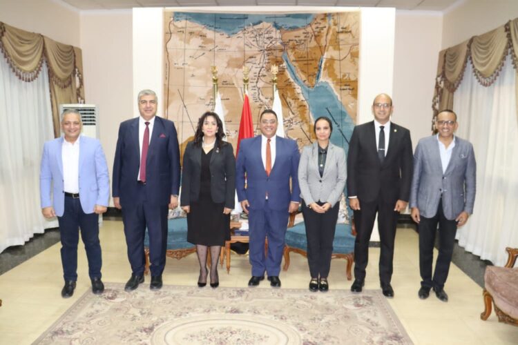 مستشار وزير التعليم العالي والبحث العلمي للانشطة الطلابية ومدير معهد إعداد القادة: يؤكد على دور المعهد فى مواجهة الأفكار المتطرفة والمعتقدات المغلوطة 1 مستشار وزير التعليم العالي والبحث العلمي للانشطة الطلابية ومدير معهد إعداد القادة: يؤكد على دور المعهد فى مواجهة الأفكار المتطرفة والمعتقدات المغلوطة