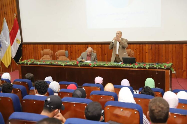 صرف الإسكندرية.. تشارك في مقرر قضايا مجتمعية لطلاب جامعة الإسكندرية. 1 صرف الإسكندرية.. تشارك في مقرر قضايا مجتمعية لطلاب جامعة الإسكندرية.