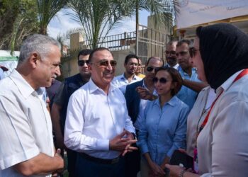 محافظ الإسكندرية يطلق قافلة طبية لخدمة أهالي قرية اليمن والقرى مجاورة لها بنطاق حي العامرية ثان.