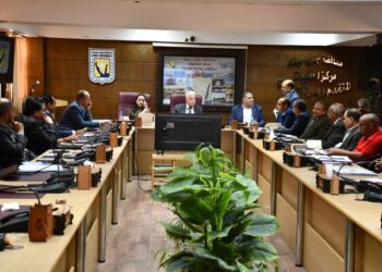 محافظ جنوب سيناء يتابع الخطة الاستثمارية للعام المالي 2023 / 2024 وعددا من مشروعات شرم الشيخ