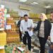 محافظ مطروح ومدير مديرية التموين بمطروح يتفقدا عدداً من المنافذ المشاركة بمبادرة تخفيض الأسعار.