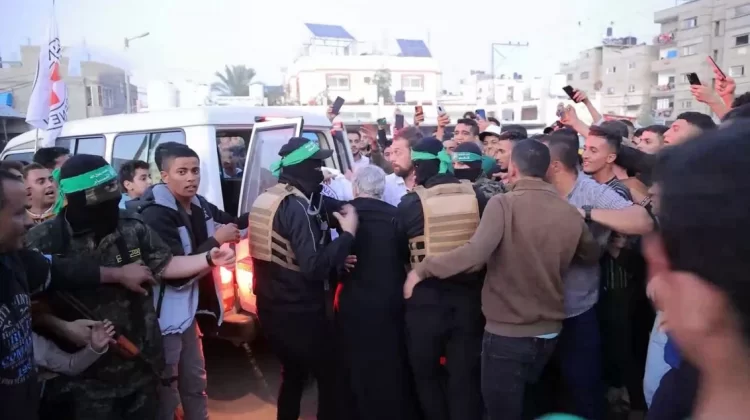 حماس تعلن قائمة الأسرى والأسيرات المشمولين في افراجات اليوم الثاني من صفقة التبادل.