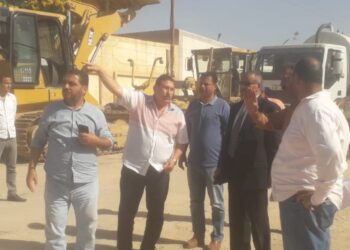 التحفظ علي معدات وأدوات بناء تعمل بدون ترخيص بمطروح.