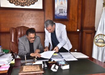 محافظ مطروح يحيل واقعة تعرض سيدة لنزيف وغيبوية بعد الولادة إلي النيابة العامة .