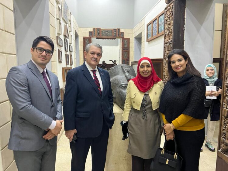 الباراجواي ضيف شرف جامعة حلوان . 1 الباراجواي ضيف شرف جامعة حلوان .