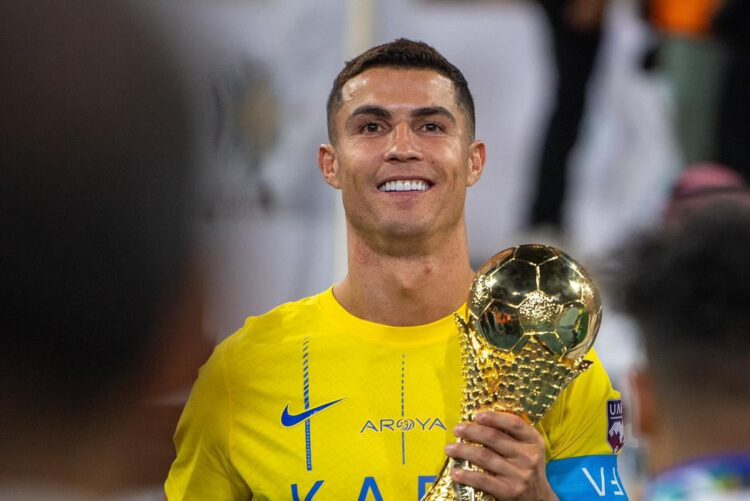 رونالدو يحطم أرقام قياسية جديدة ليصبح الأكثر تسجيلا للأهداف في 2023 .