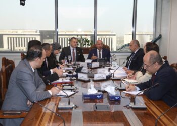 وزيرا النقل والسياحة والآثار يبحثان سبل تعظيم السياحة النيلية في مصر