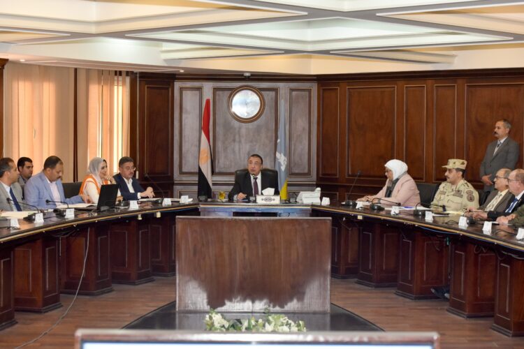 محافظ الإسكندرية يستعرض استعدادات جميع الأجهزة المعنية لاستقبال الانتخابات الرئاسية 2024 1 محافظ الإسكندرية يستعرض استعدادات جميع الأجهزة المعنية لاستقبال الانتخابات الرئاسية 2024