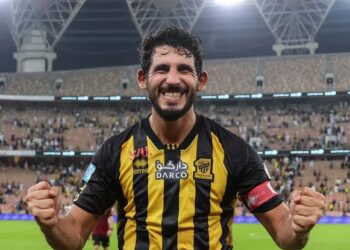 ” 4 ردارات إنجليزية ” تراقب الدولي المصري أحمد حجازي للحصول علي خدمات اللاعب .