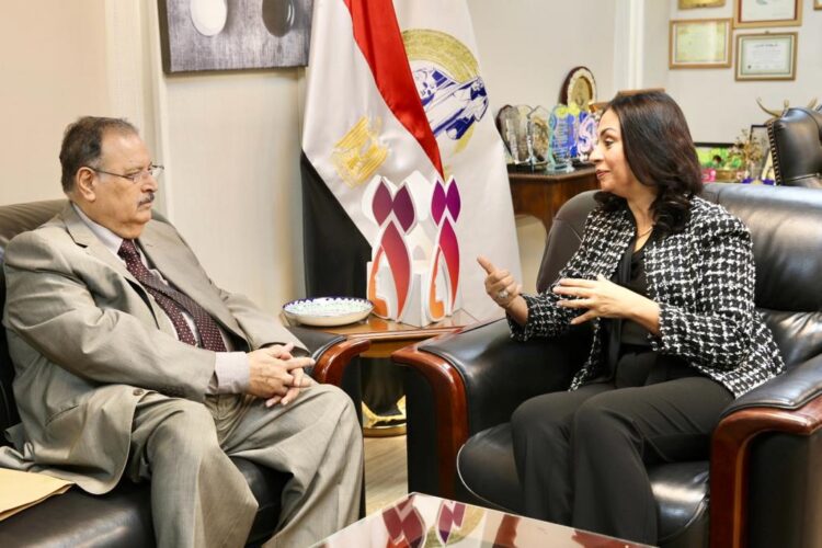 رئيس بعثة جامعة الدول العربية لمتابعة الانتخابات الرئاسية المصرية يلتقي رئيسة المجلس القومي للمرأة 1 رئيس بعثة جامعة الدول العربية لمتابعة الانتخابات الرئاسية المصرية يلتقي  رئيسة المجلس القومي للمرأة