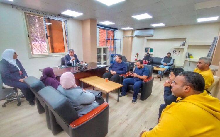 وكيل وزارة الصحة بمطروح يتفقد العيادات الخارجية بمستشفى التوليد والصحة الانجابية. 1 وكيل وزارة الصحة بمطروح يتفقد العيادات الخارجية بمستشفى التوليد والصحة الانجابية.