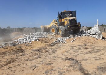 ازالة 11 حالة تعدي علي أراضي زراعية بمحافظة مطروح.