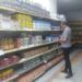 محافظ الإسكندرية يشدد على تكثيف الحملات المُكبرة على المحال والأسواق ومتابعة مبادرة خفض أسعار السلع الأساسية. 11 محافظ الإسكندرية يشدد على تكثيف الحملات المُكبرة على المحال والأسواق ومتابعة مبادرة خفض أسعار السلع الأساسية.