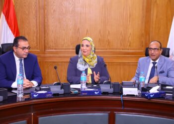 القباج تشهد توقيع بروتوكول تعاون بين بنك ناصر الاجتماعي والبنك المصري الخليجي .