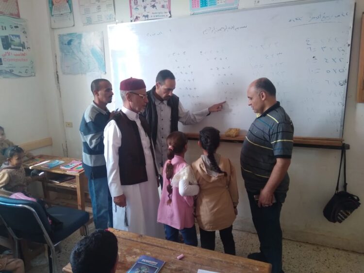 وكيل وزارة التربية والتعليم بمطروح يحيل بعض من المعلمين للتحقيق لعدم الانضباط الوظيفي أثناء جولاته الميدانية المفاجئة بمدارس السلوم الحدودية. 1 وكيل وزارة التربية والتعليم بمطروح يحيل بعض من المعلمين للتحقيق لعدم الانضباط الوظيفي أثناء جولاته الميدانية المفاجئة بمدارس السلوم الحدودية.