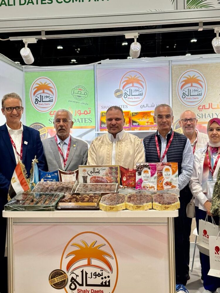 مصنع تمور" شالى "بمطروح يشارك في المعرض الدولي التاسع للتمور بأبو ظبى 1 مصنع تمور” شالى “بمطروح يشارك في المعرض الدولي التاسع للتمور بأبو ظبى