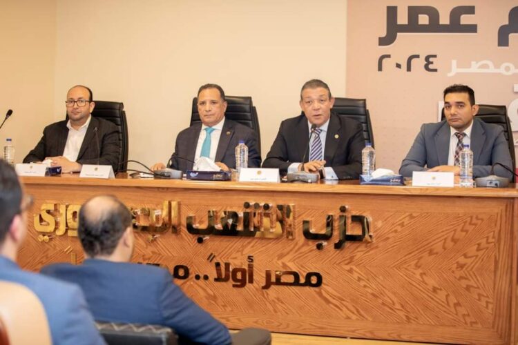 المرشح الرئاسي حازم عمر يجتمع أمانة الشباب بحزب الشعب الجمهوري.