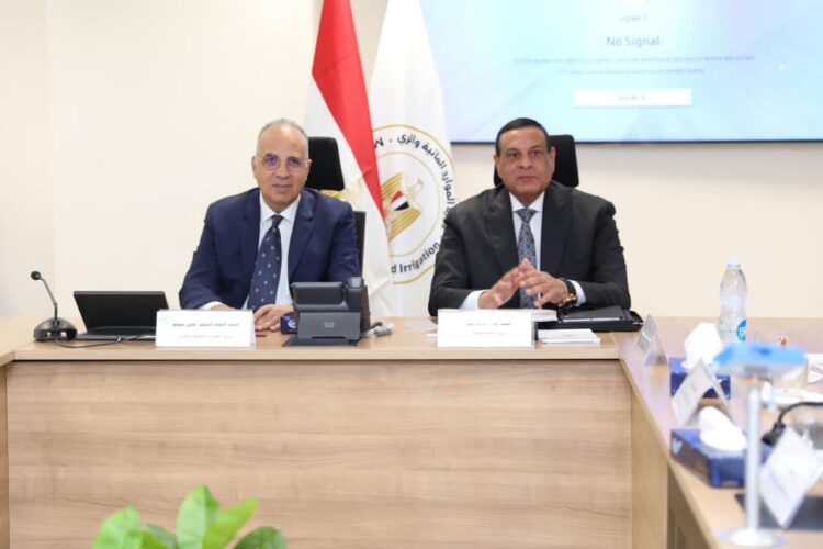 وزيرا الري والتنمية المحلية يتابعان اجراءات التعامل مع موسم الأمطار الغزيرة والسيول.